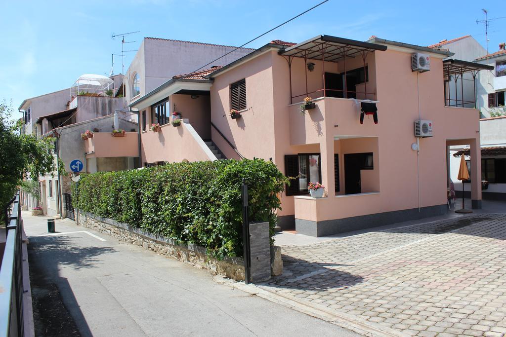 Apartments Garden Ровинь Экстерьер фото