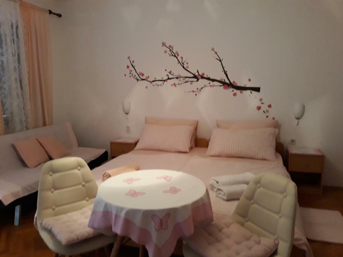 Apartments Garden Ровинь Экстерьер фото